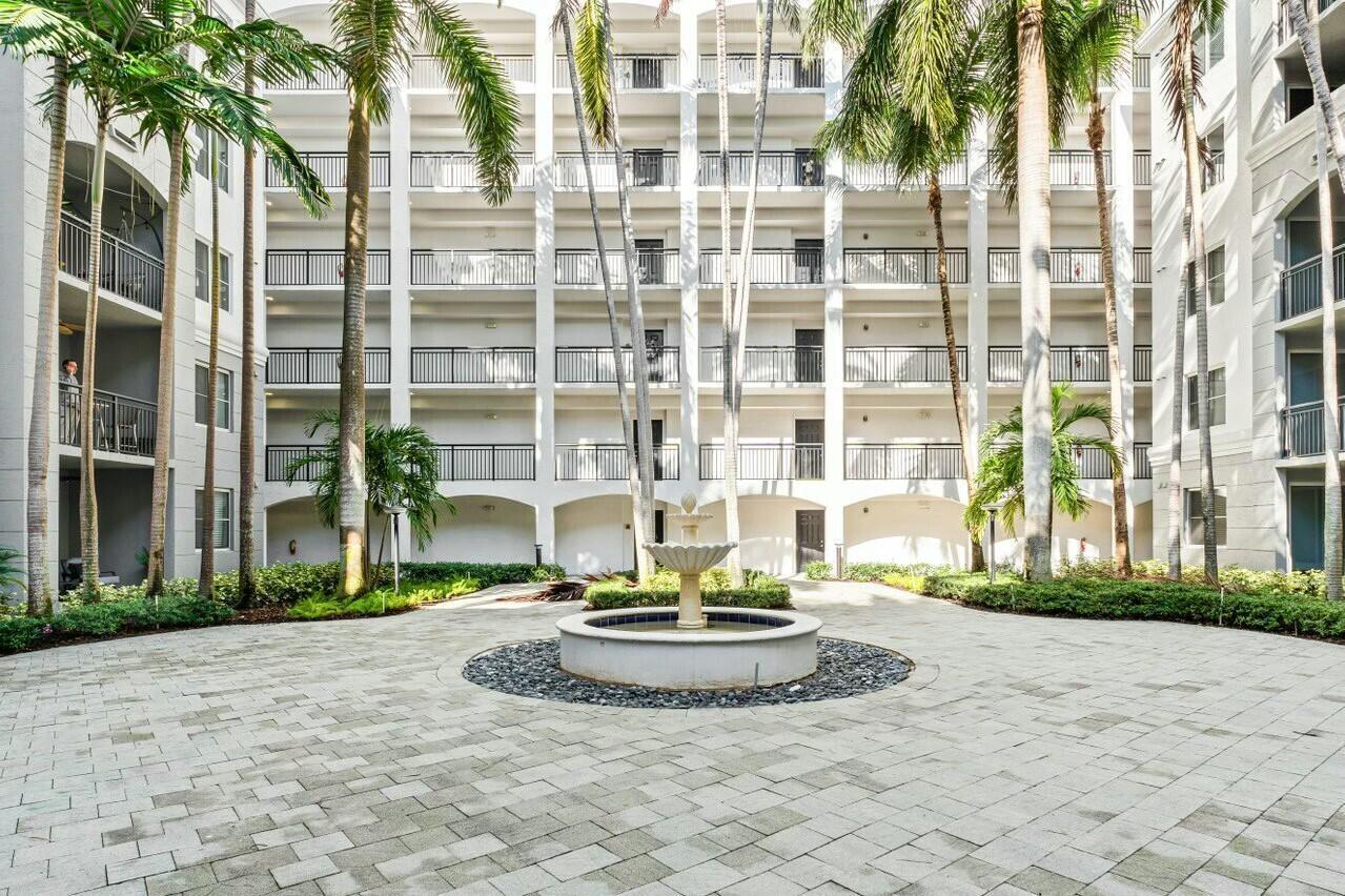 VIZCAYA LAKES CONDO - Residential