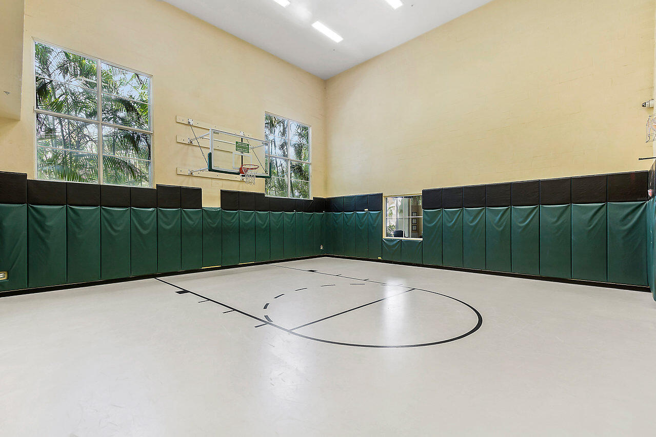 VIZCAYA LAKES CONDO - Residential