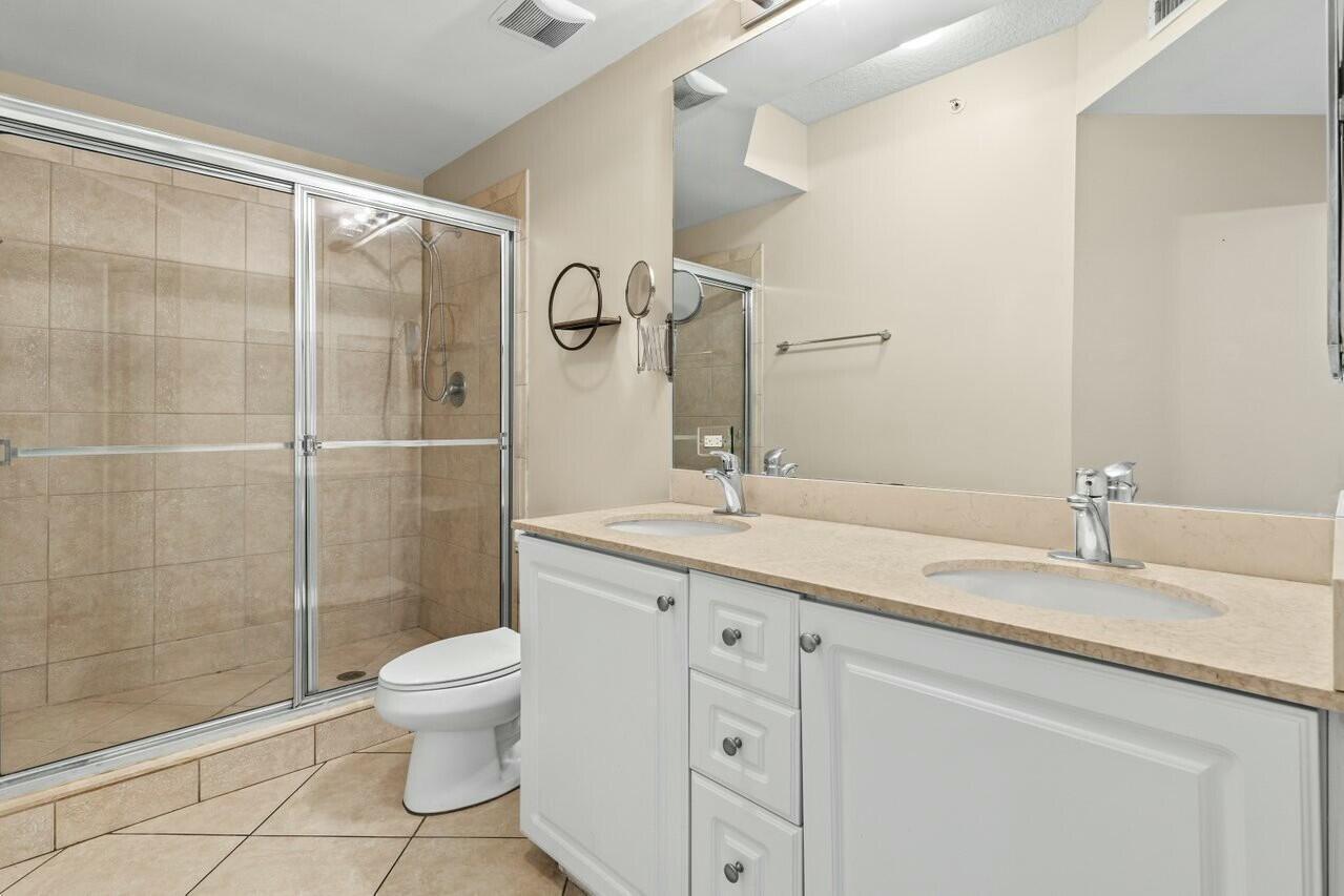 VIZCAYA LAKES CONDO - Residential