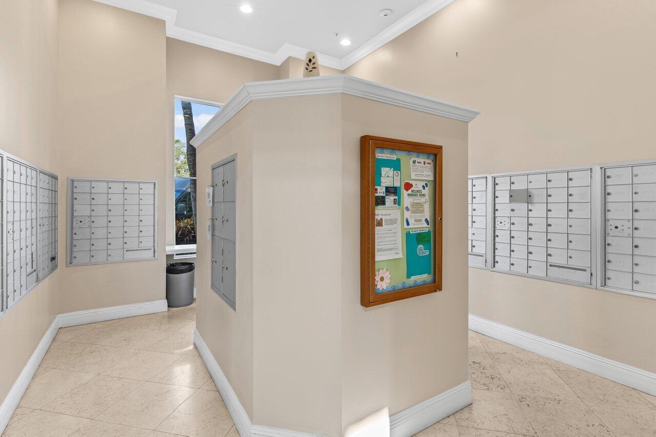 VIZCAYA LAKES CONDO - Residential