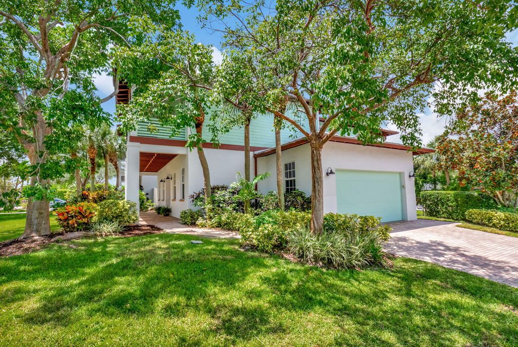 Photo of 377 NW 6th Avenue, Boca Raton, FL 33432 (MLS # R11007413)