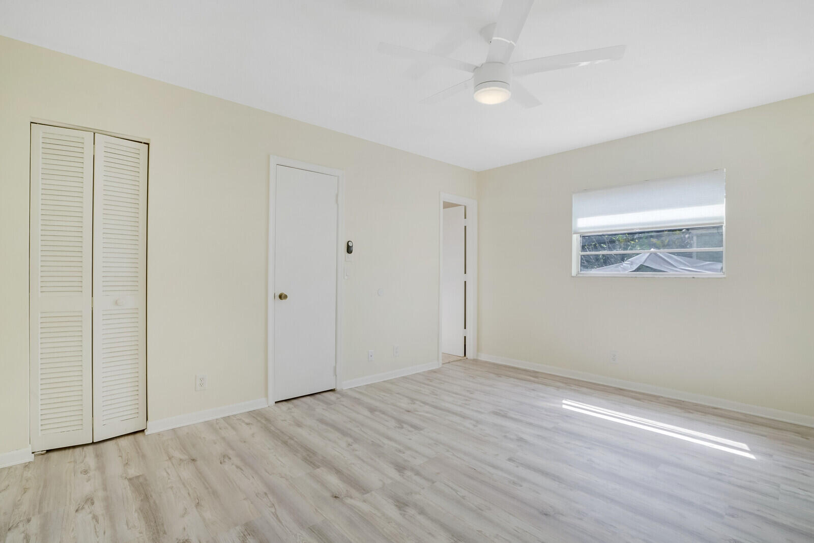 GALE LAKE WORTH 1 REAMNDED - Residential Lease