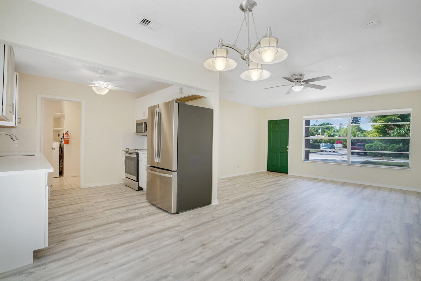 GALE LAKE WORTH 1 REAMNDED - Residential Lease