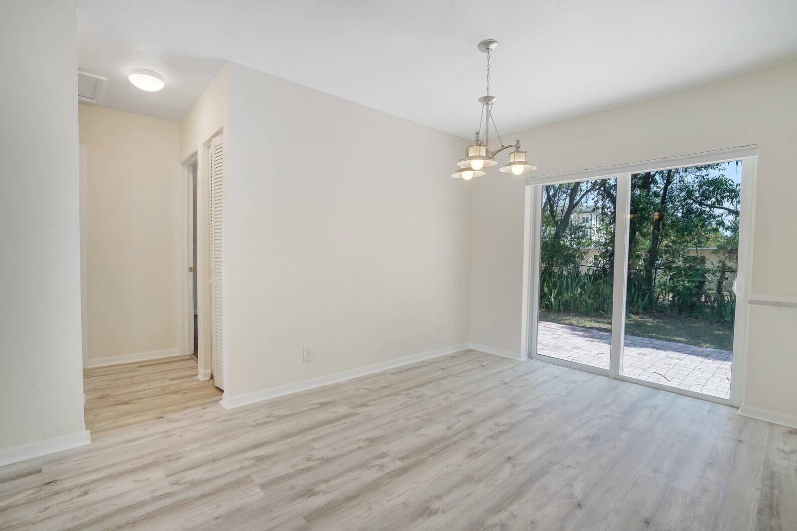 GALE LAKE WORTH 1 REAMNDED - Residential Lease