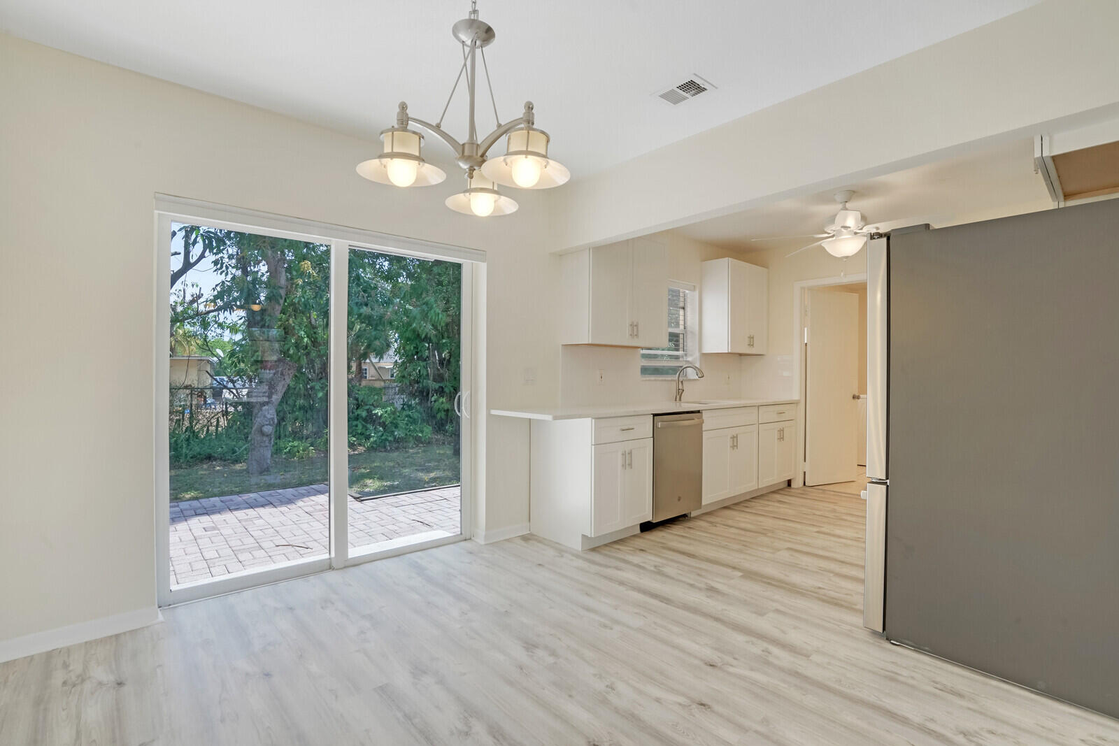 GALE LAKE WORTH 1 REAMNDED - Residential Lease