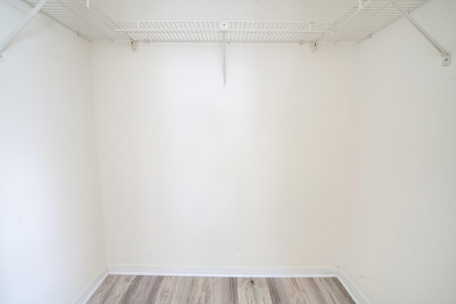 GALE LAKE WORTH 1 REAMNDED - Residential Lease