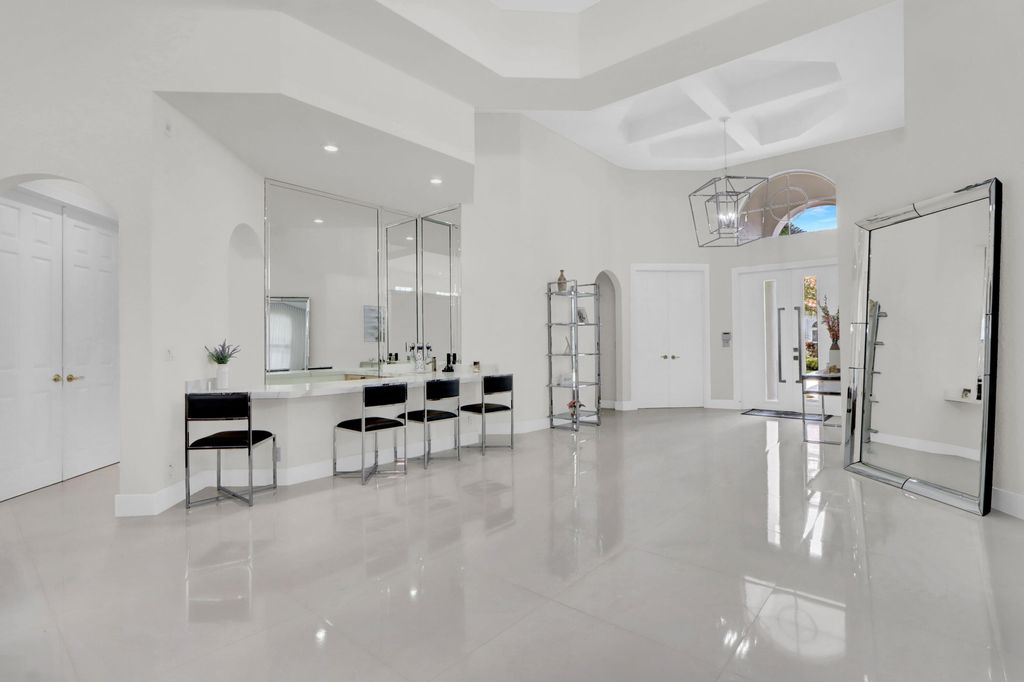 Photo of 6564 Somerset Circle, Boca Raton, FL 33496 (MLS # R11155331)