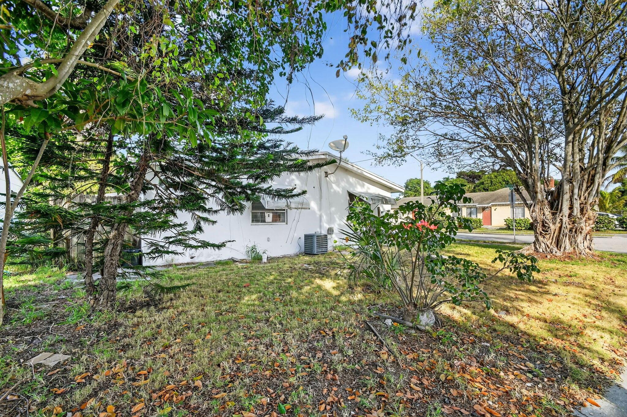 NORTH PALM BCH 4 - Commercial Sale