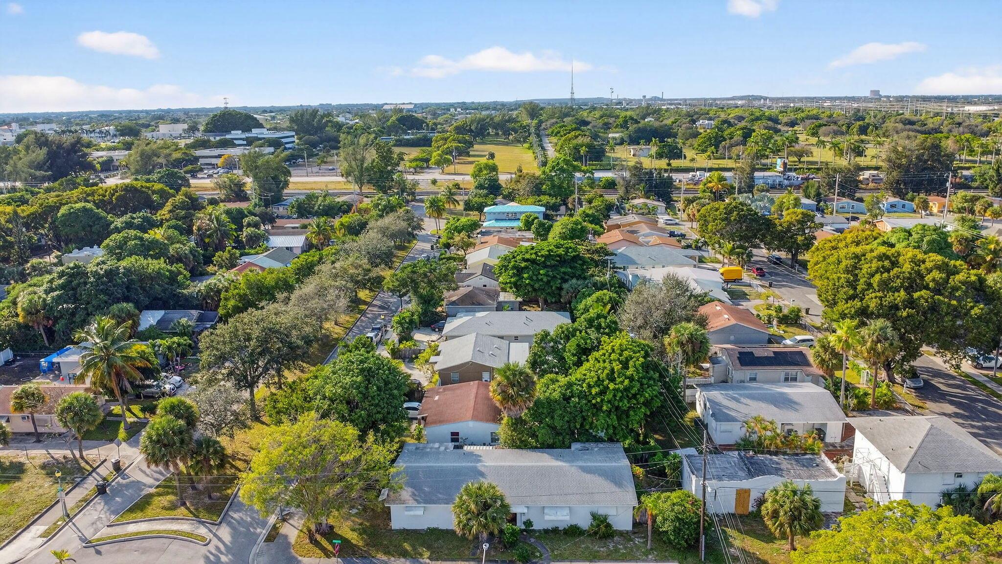 NORTH PALM BCH 4 - Commercial Sale