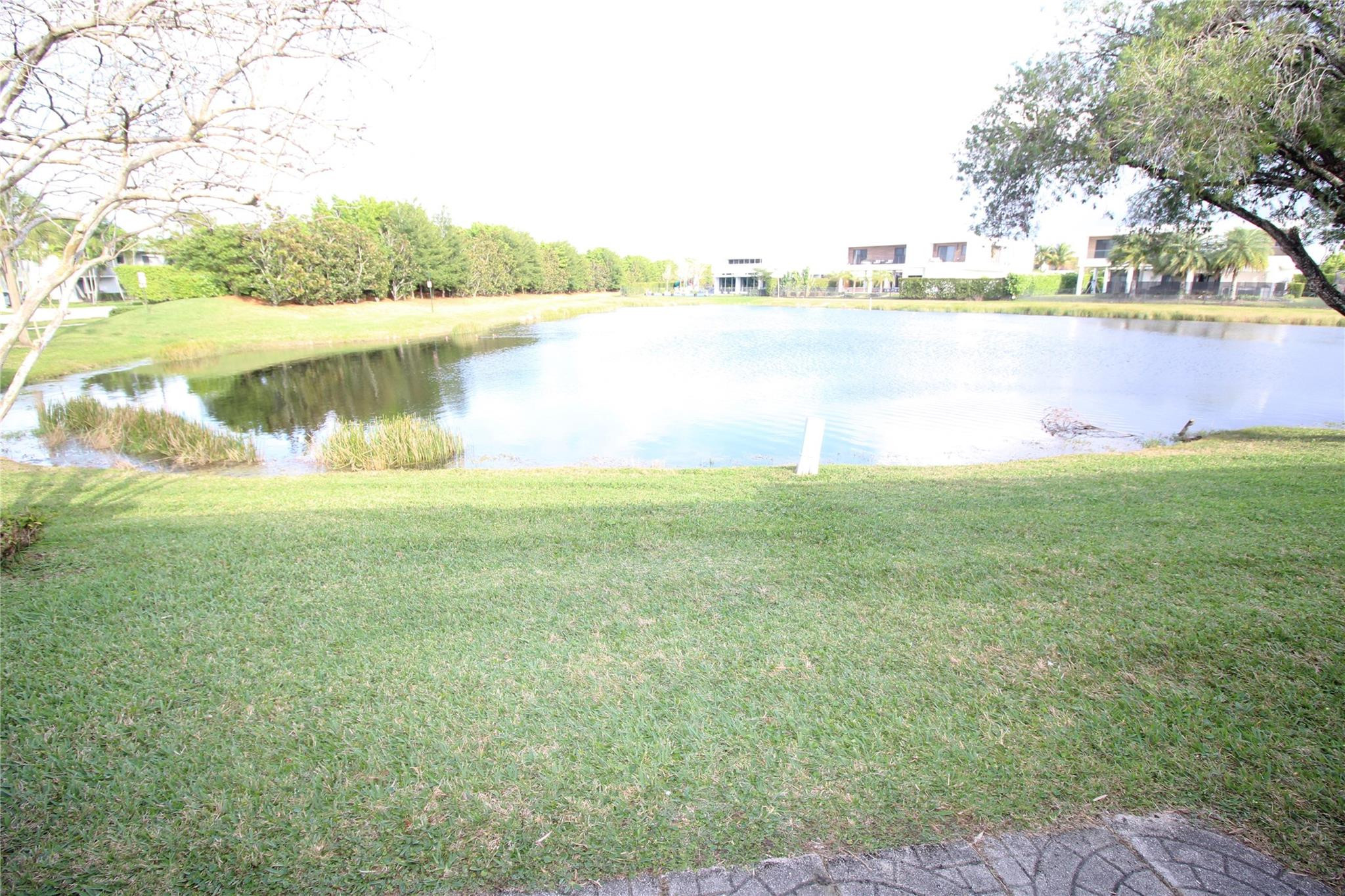 GREENS EDGE - Residential