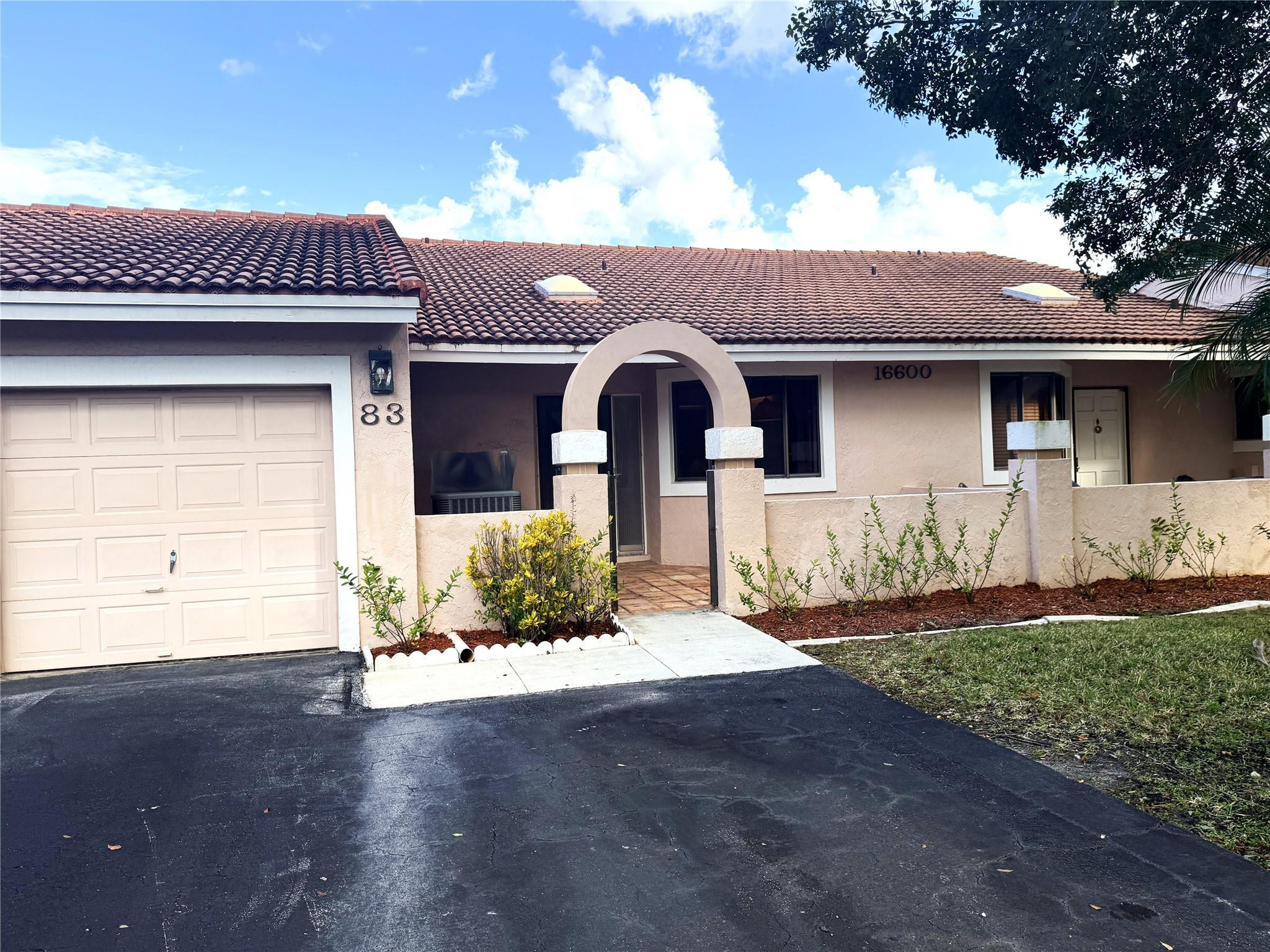 GREENS EDGE - Residential