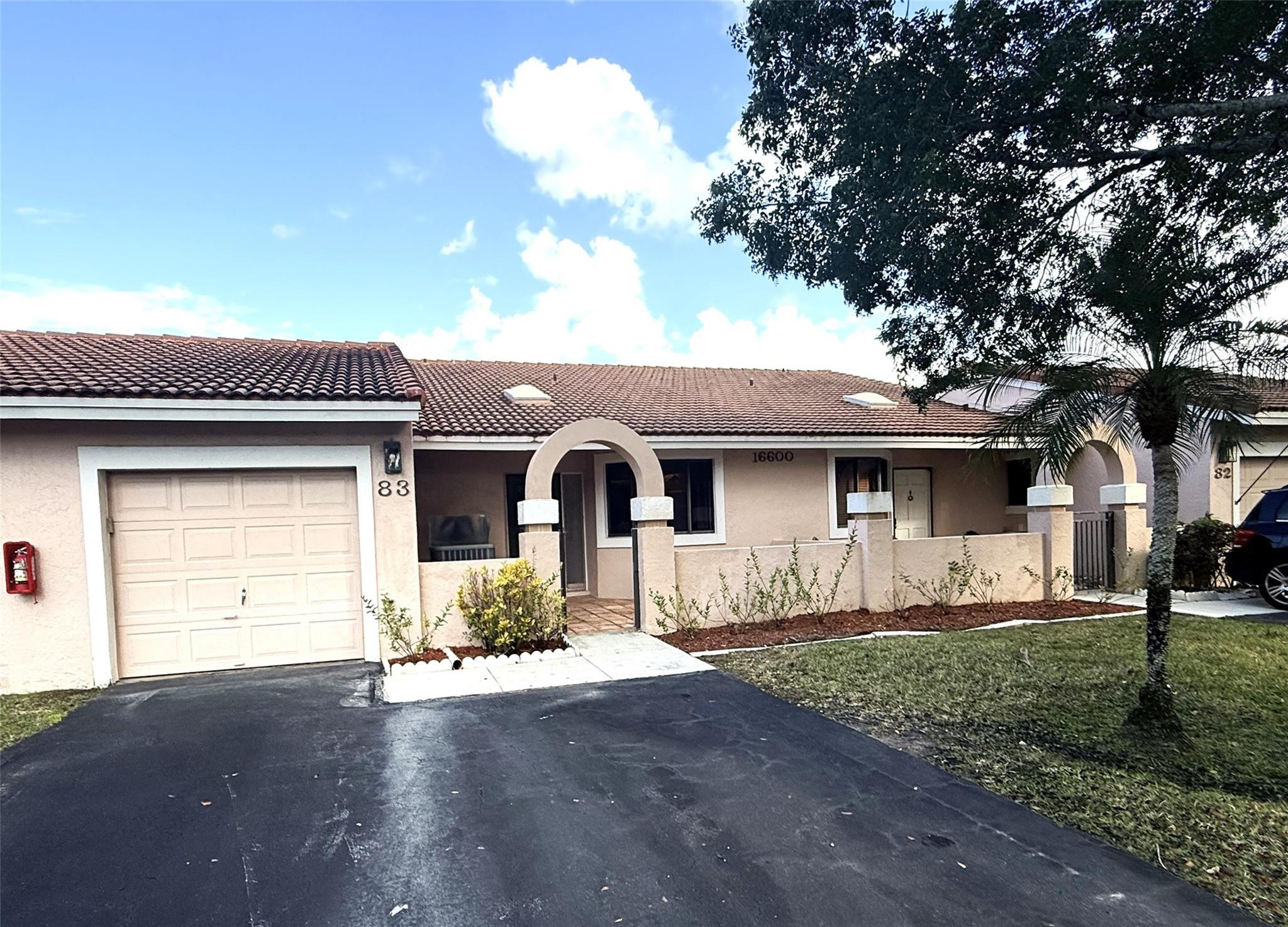 GREENS EDGE - Residential