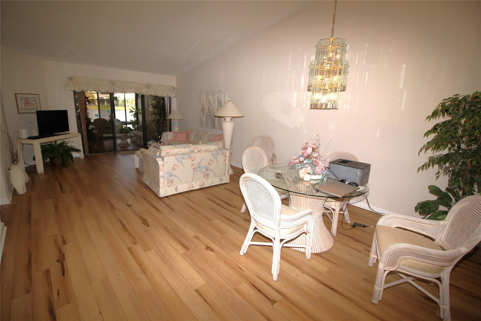 GREENS EDGE - Residential