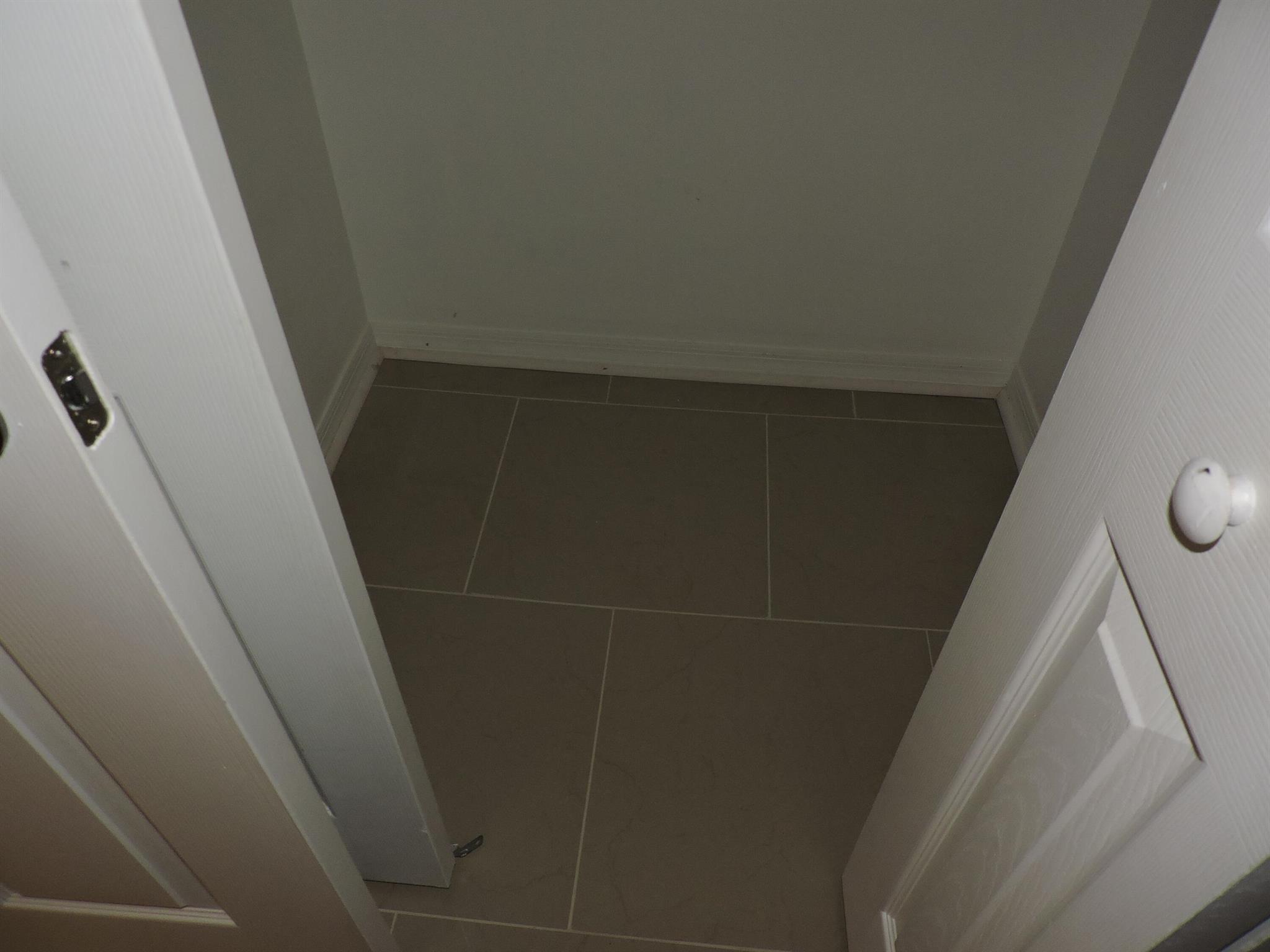 RESIDENCES AT MIDTOWN CON - Residential Lease