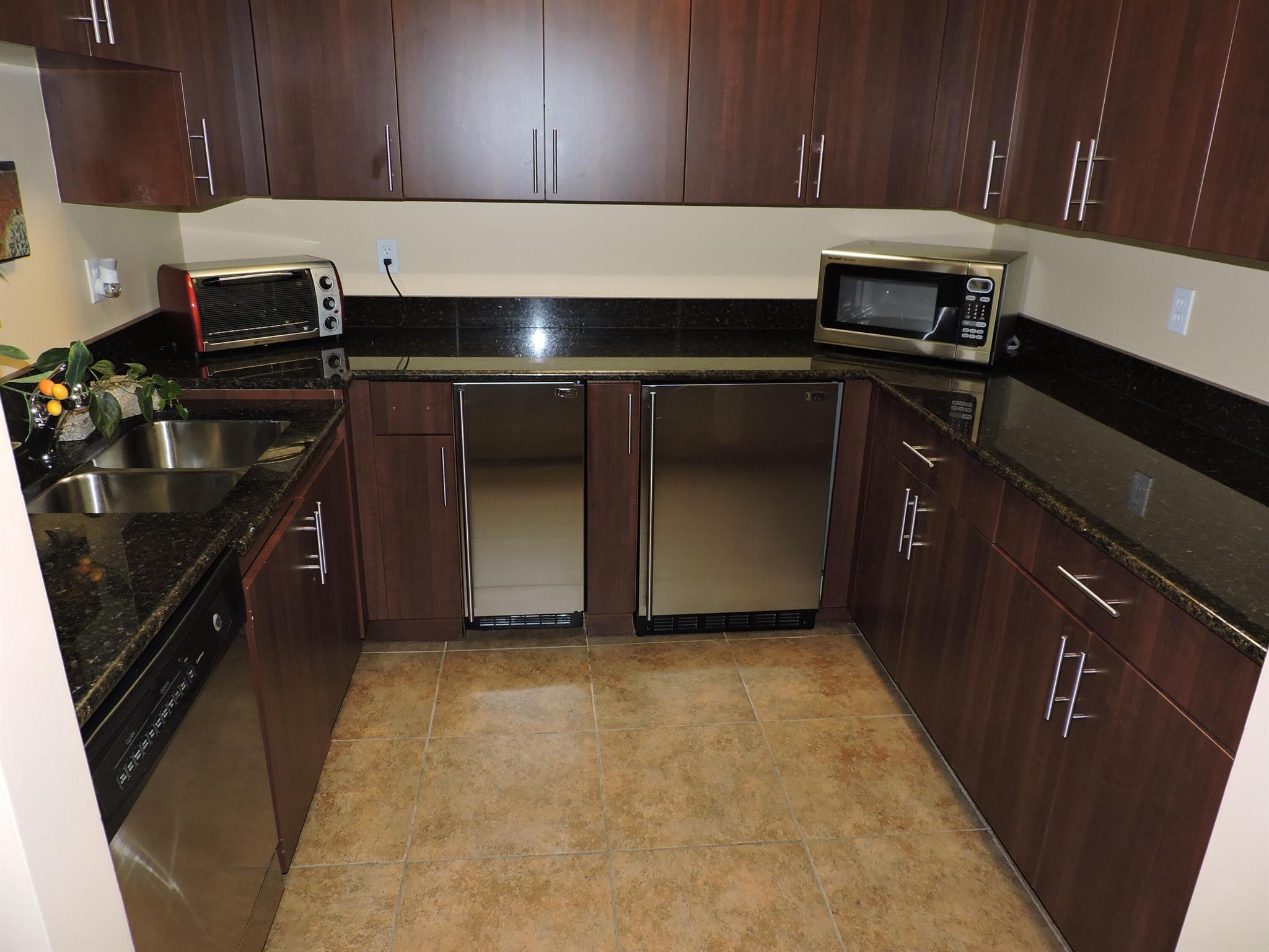 RESIDENCES AT MIDTOWN CON - Residential Lease