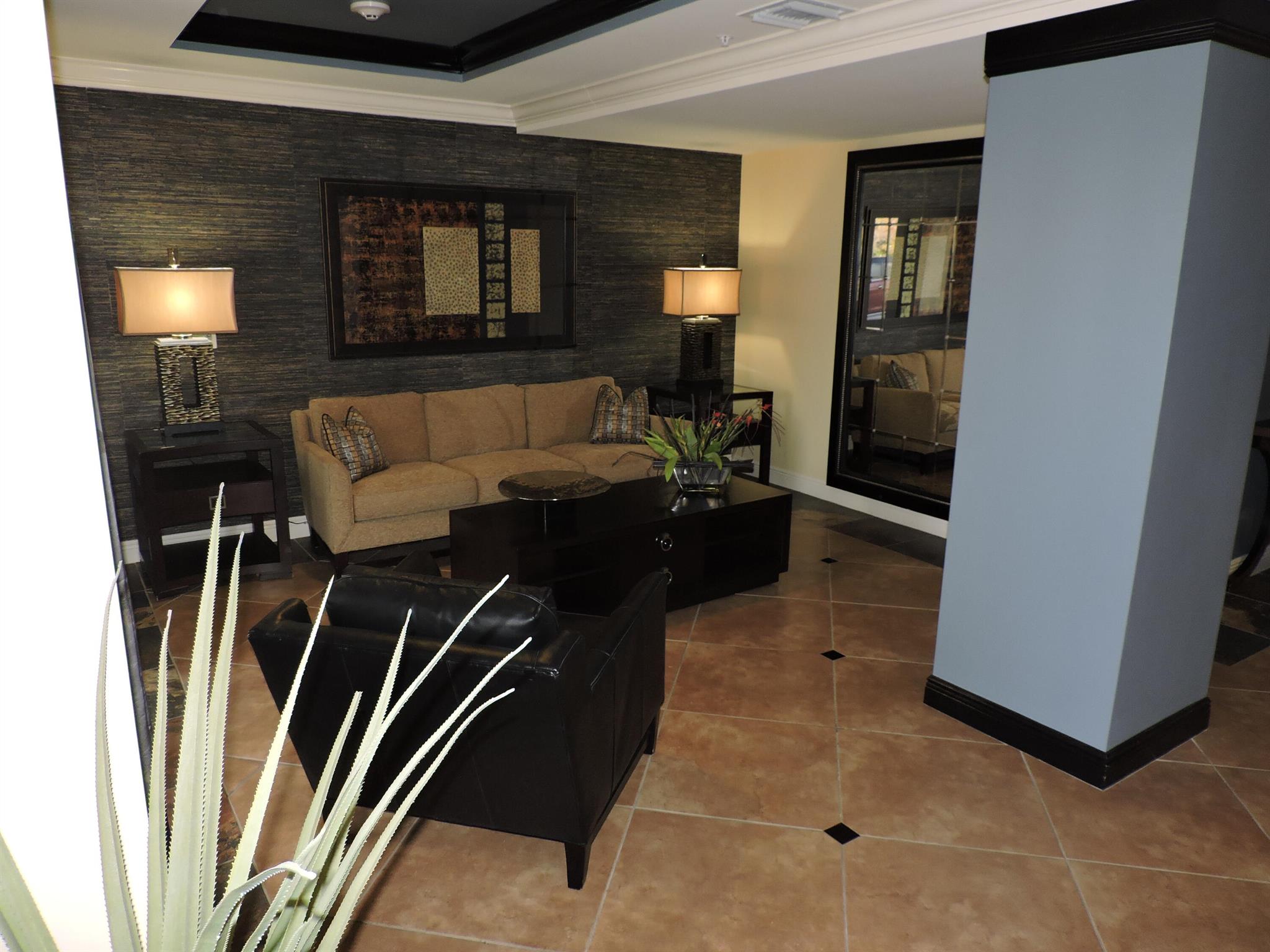 RESIDENCES AT MIDTOWN CON - Residential Lease