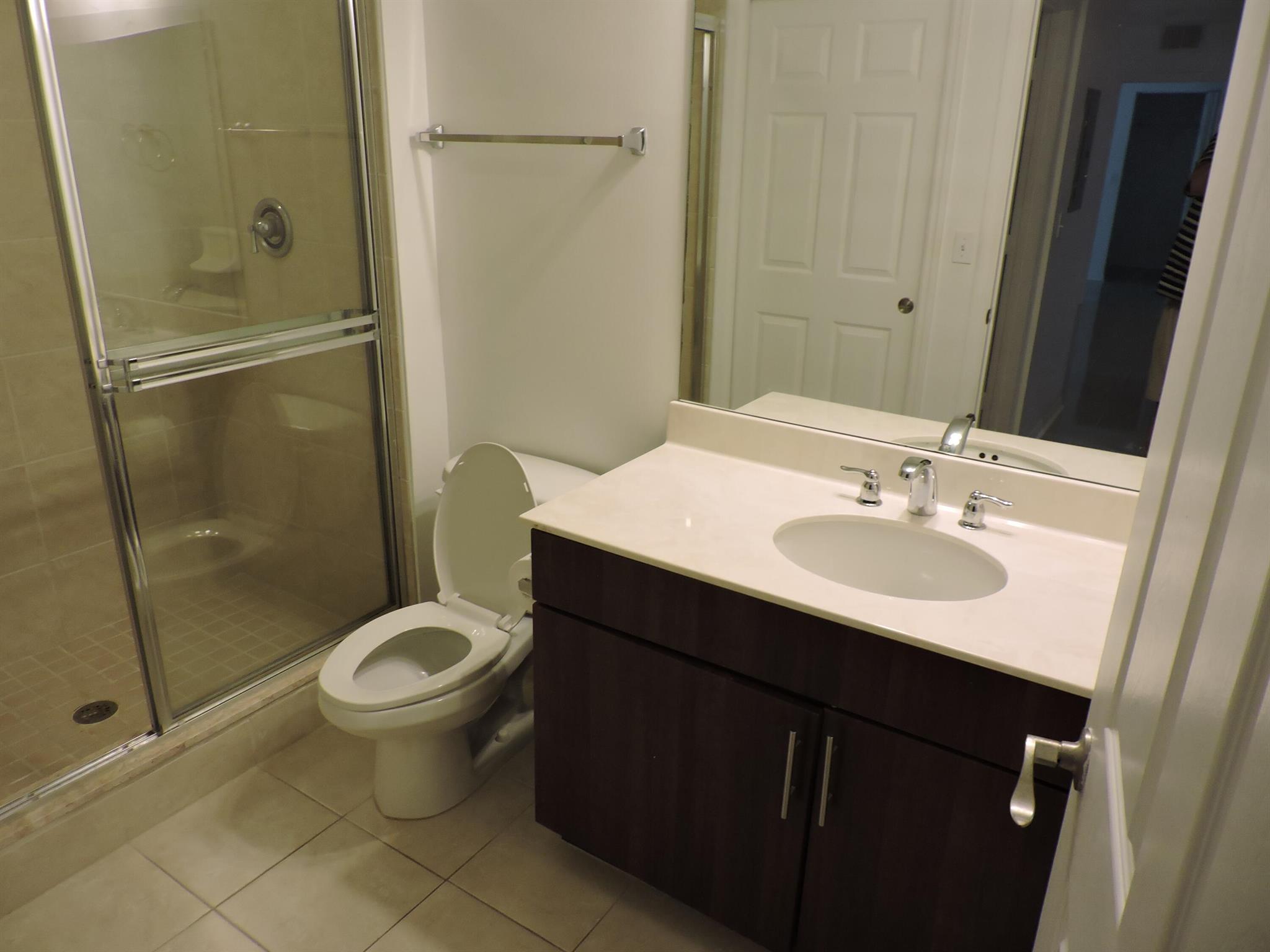 RESIDENCES AT MIDTOWN CON - Residential Lease