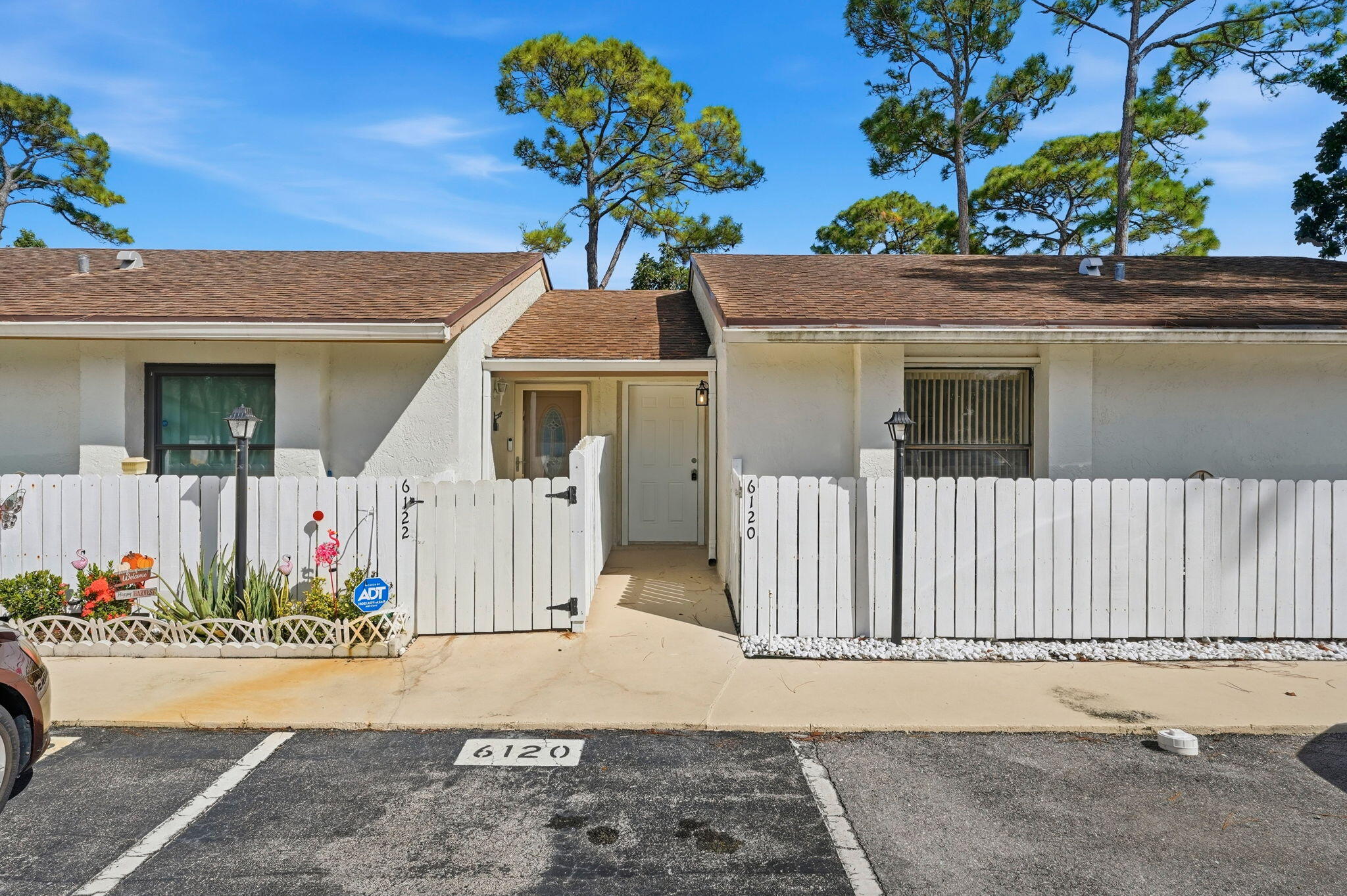 6120 NEWSTEAD Court