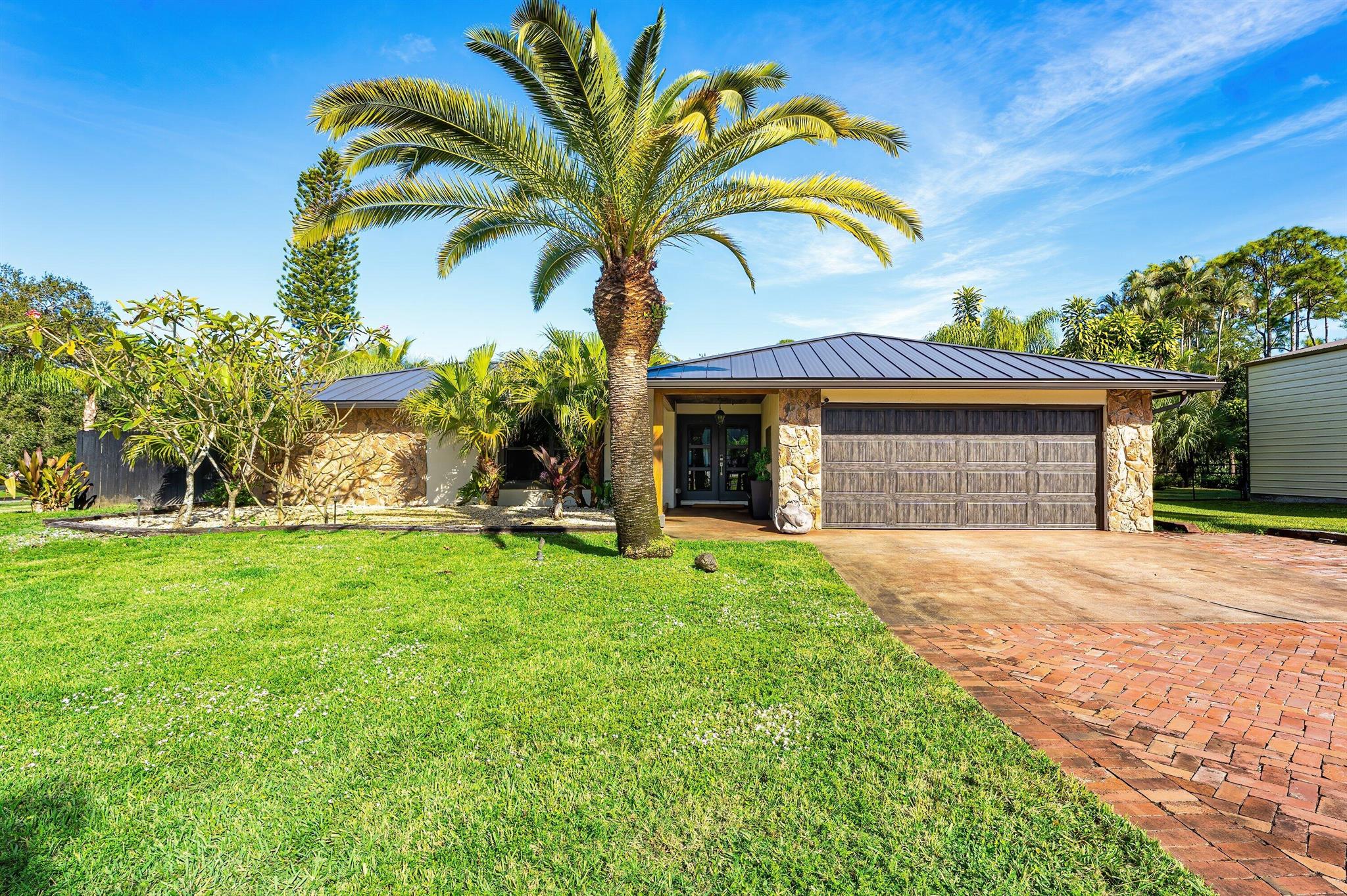 Palm Beach Country Estate - Residential