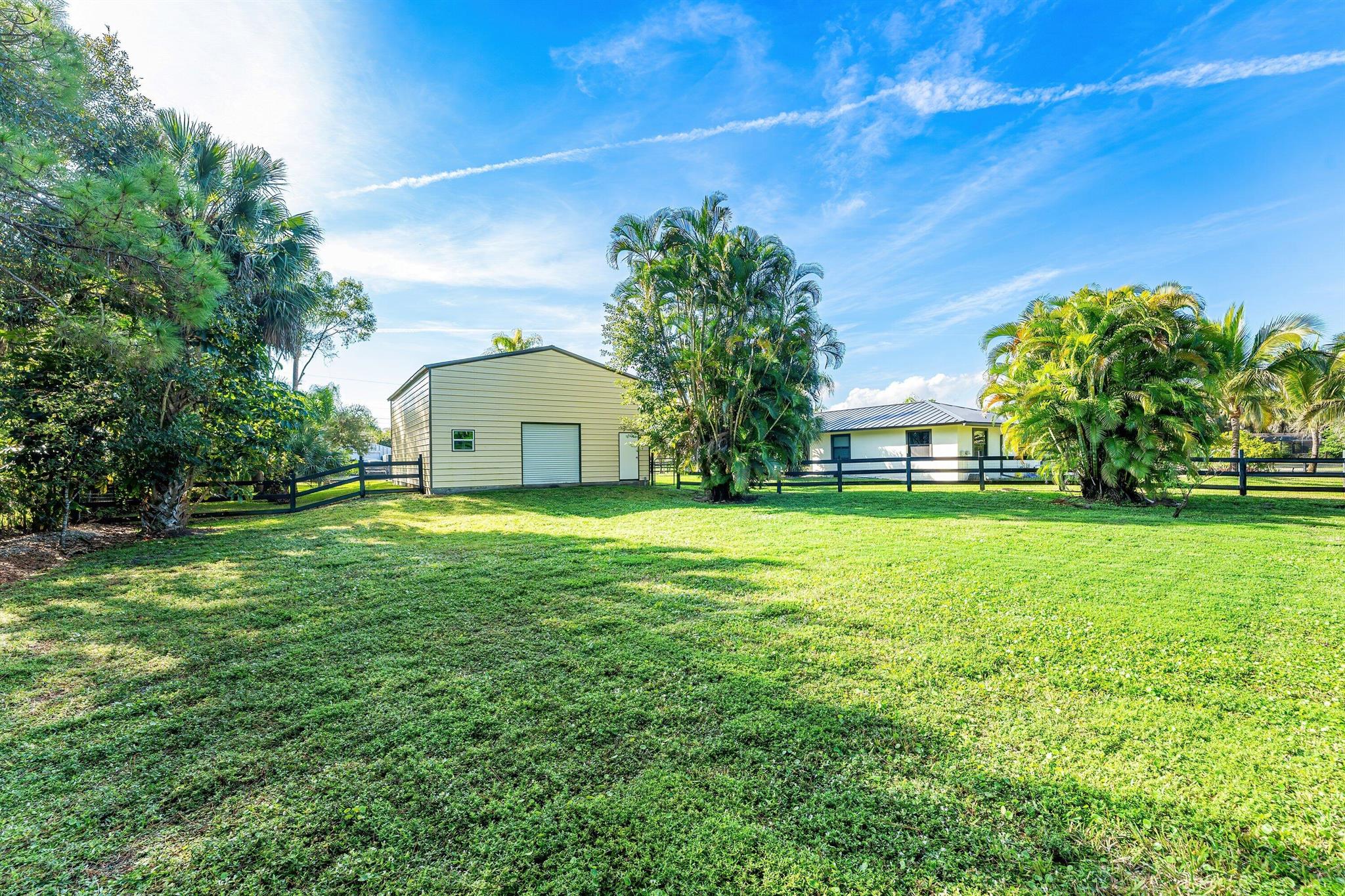 Palm Beach Country Estate - Residential