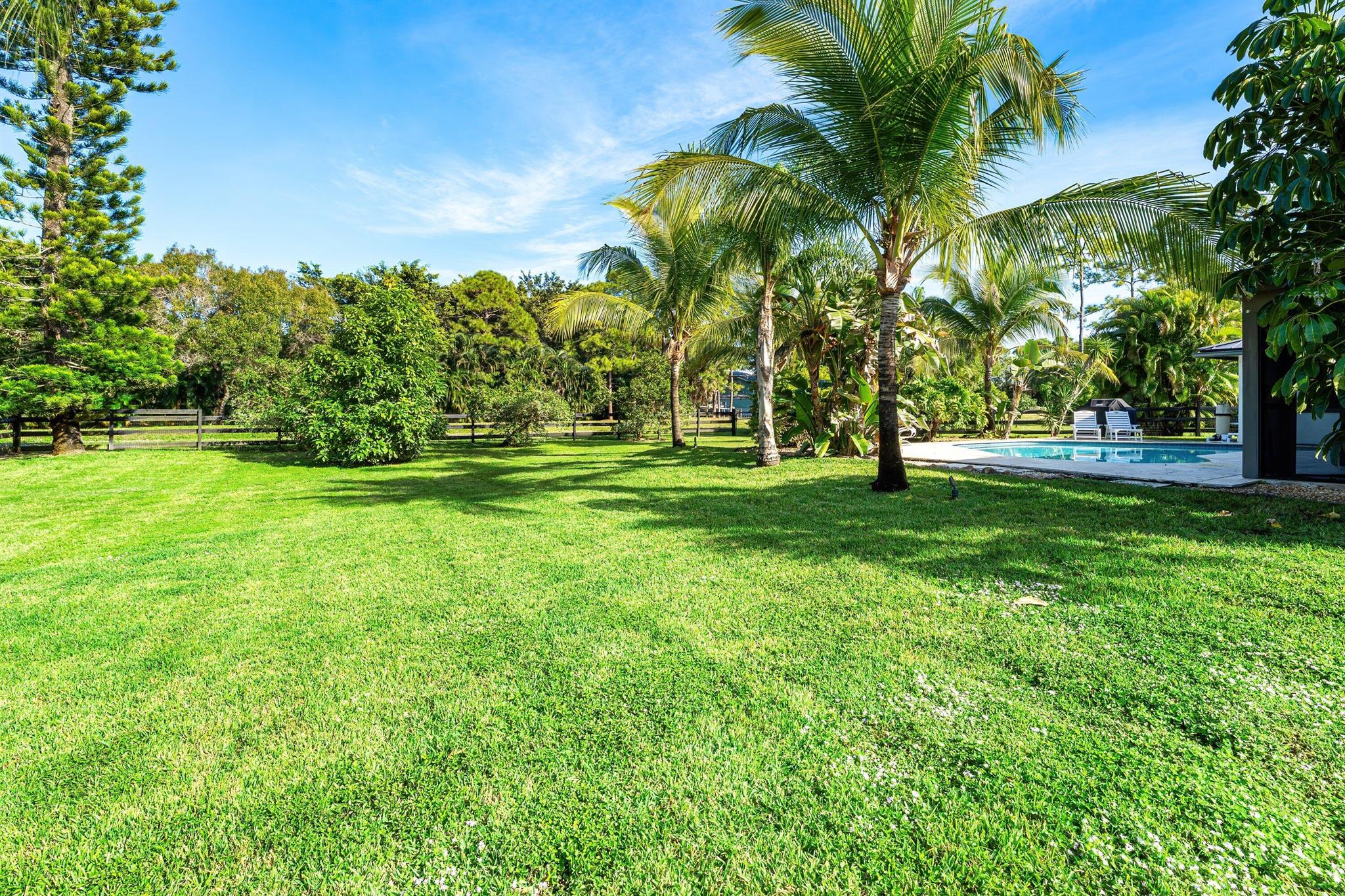 Palm Beach Country Estate - Residential