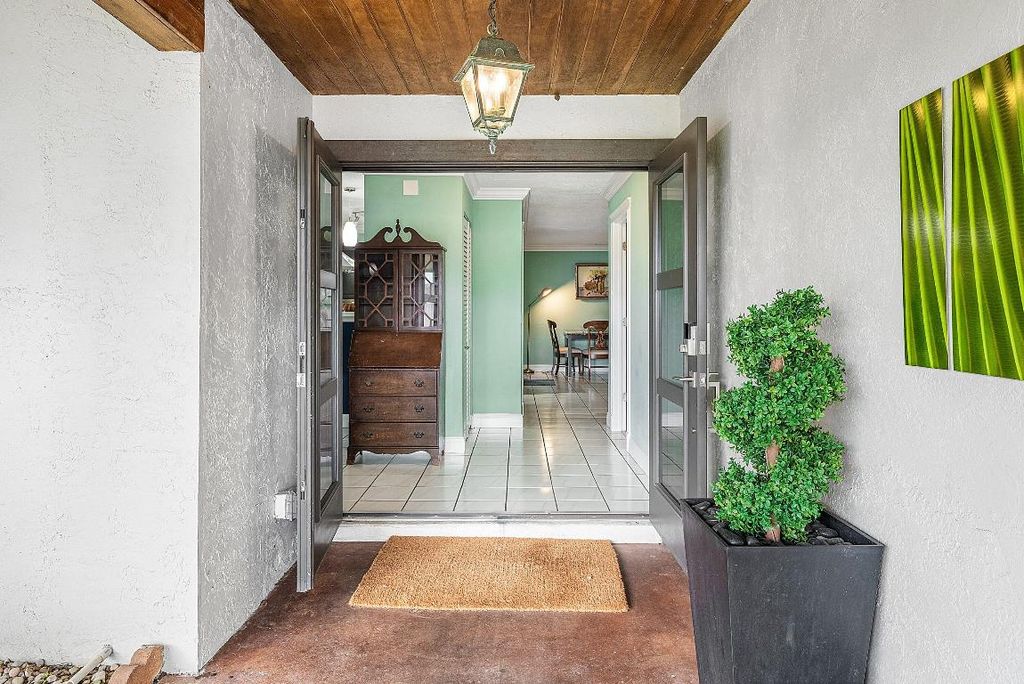 Photo of 6799 149th Place N, Palm Beach Gardens, FL 33418 (MLS # R11148522)