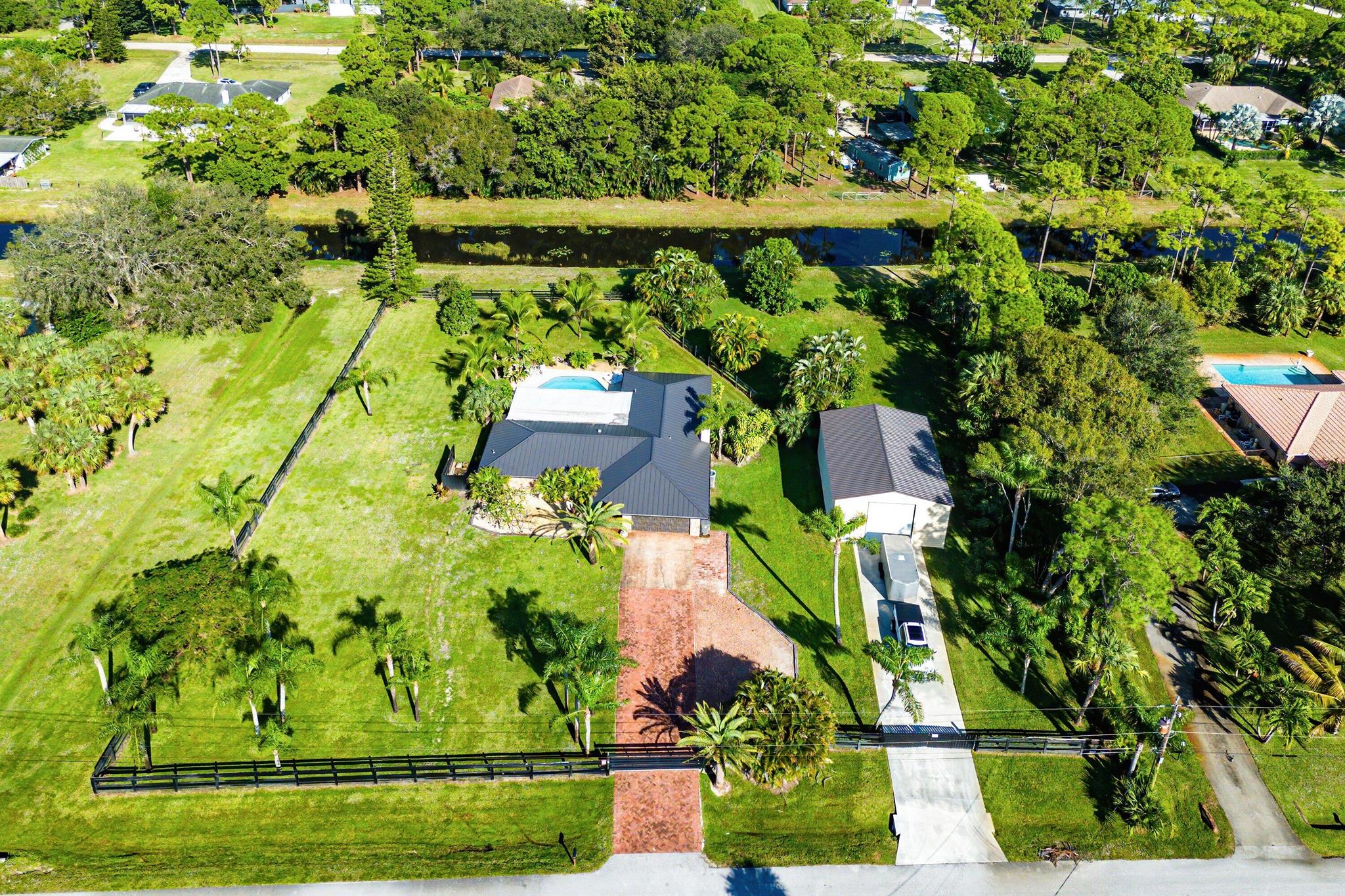 Palm Beach Country Estate - Residential