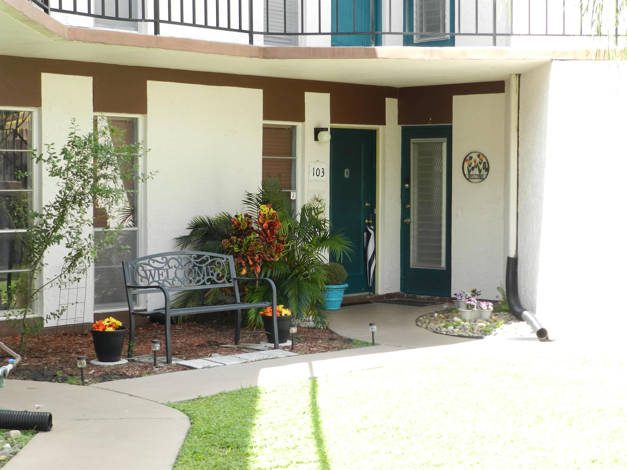 7 Greenway Village N 103