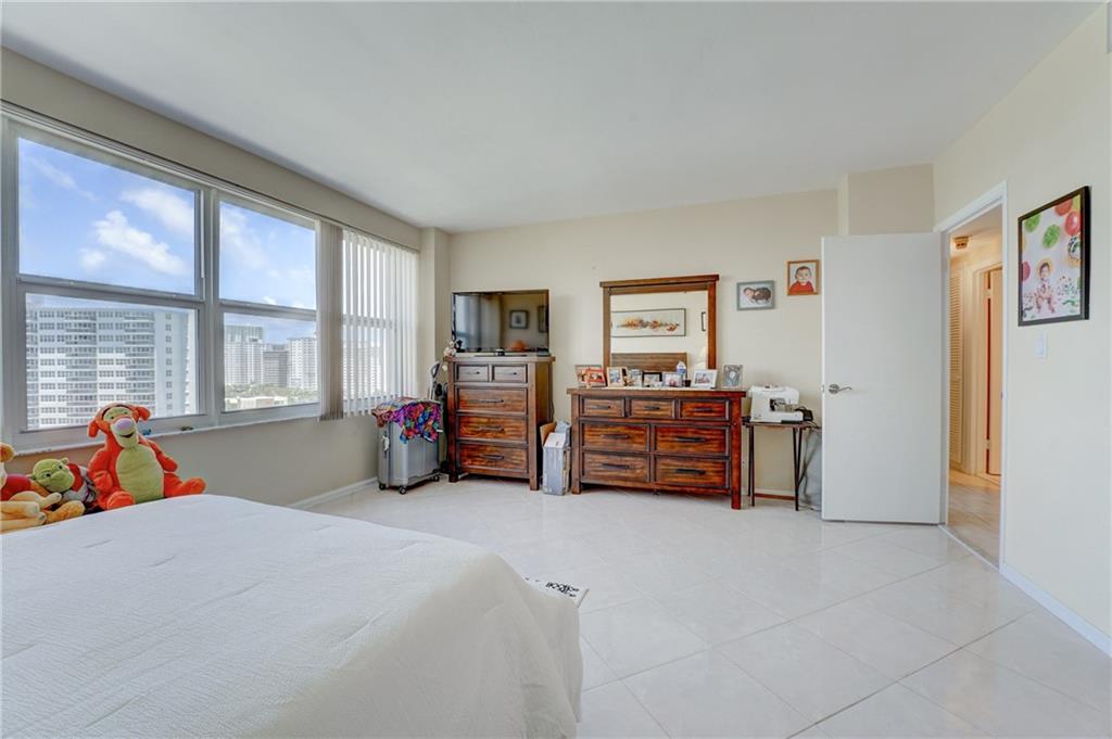 CORAL RIDGE TOWERS SOUTH - Residential