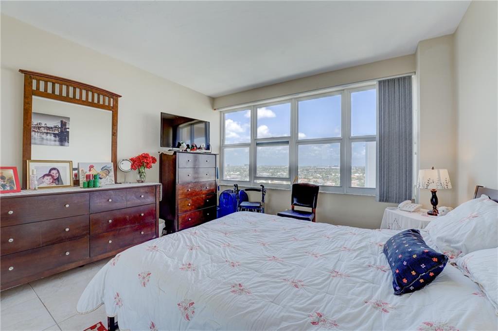 CORAL RIDGE TOWERS SOUTH - Residential