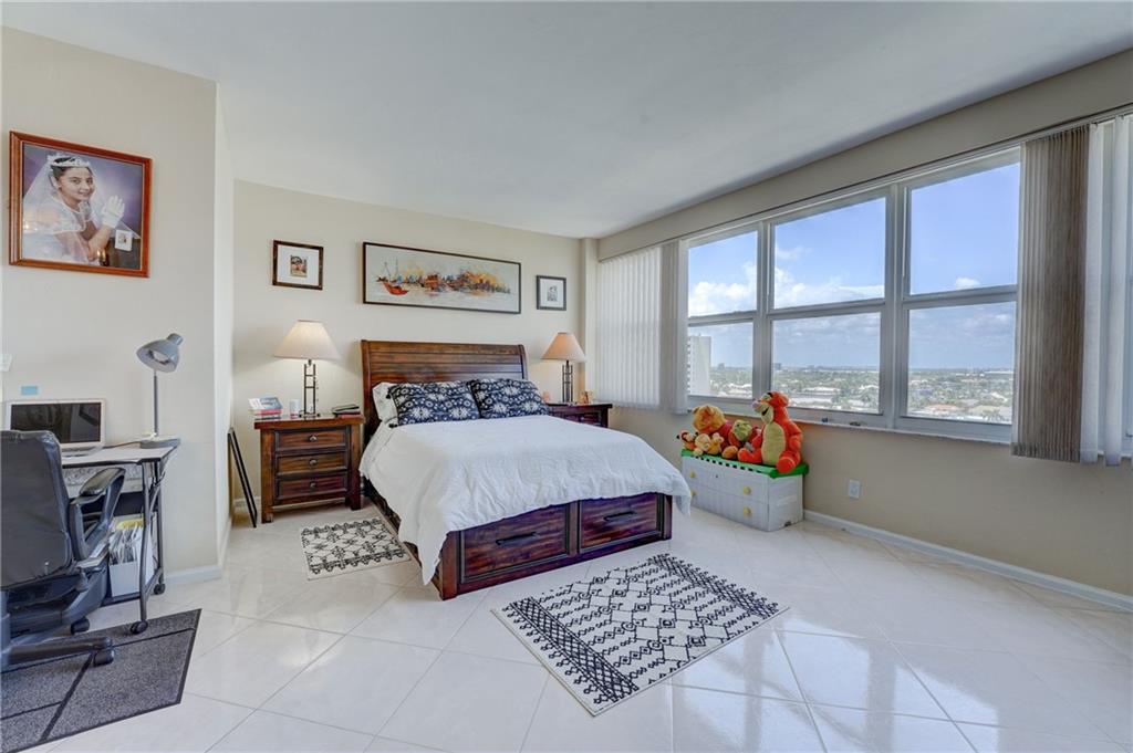 CORAL RIDGE TOWERS SOUTH - Residential