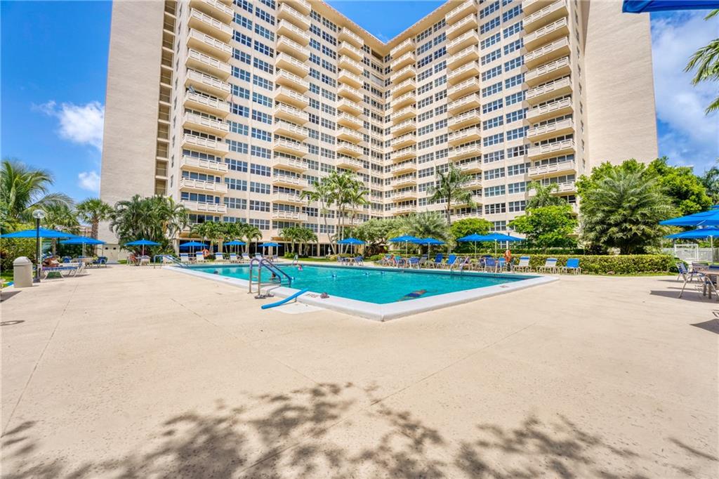 CORAL RIDGE TOWERS SOUTH - Residential