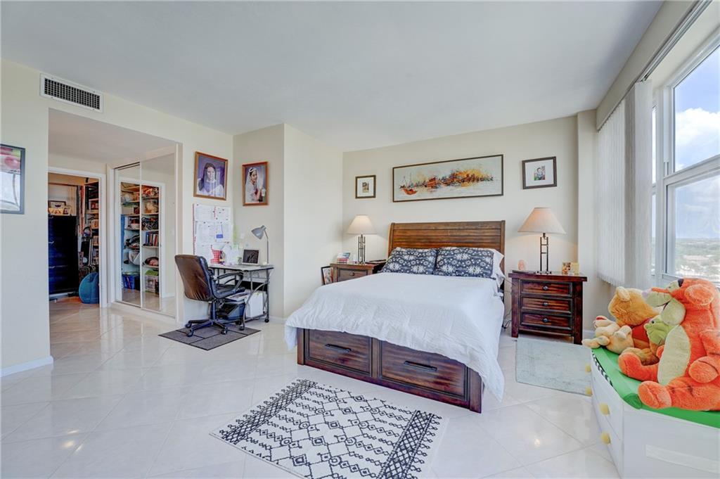 CORAL RIDGE TOWERS SOUTH - Residential