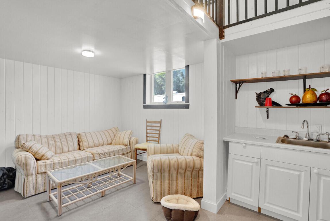 Homeland - Residential Lease