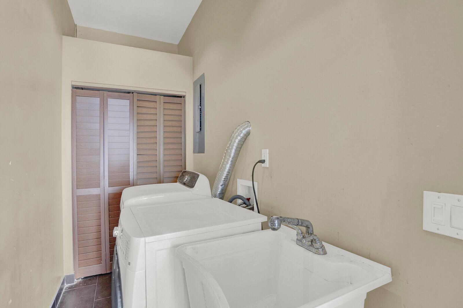 Homeland - Residential Lease