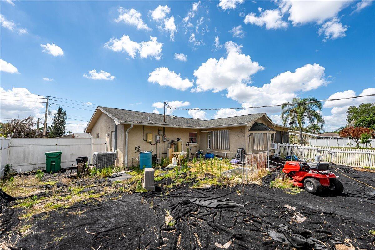 PORT ST LUCIE SECTION 24 - Residential