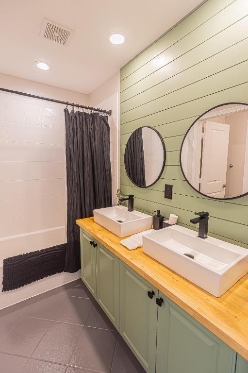 TOWN PARK, BENNINGTON - Residential