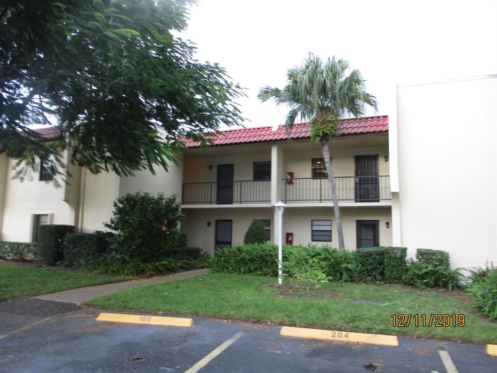 Photo of 2050 Oleander Boulevard #2205, Fort Pierce, FL 34950 (MLS # R10794981)