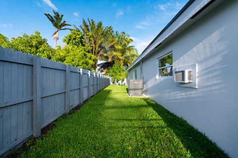 Tiny photo for 3470 NW 21st Avenue, Oakland Park, FL 33309 (MLS # B26017020)