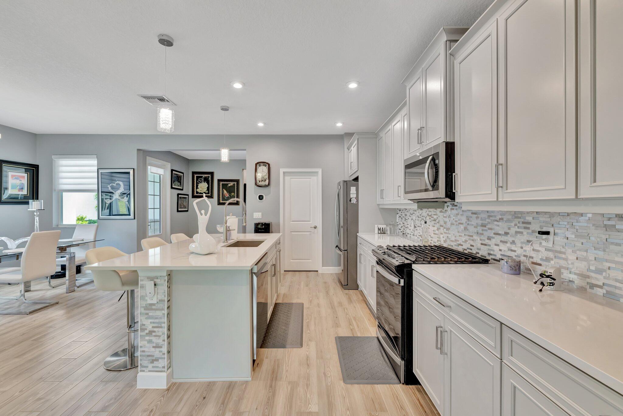 TELARO AT SOUTHERN GROVE - Residential