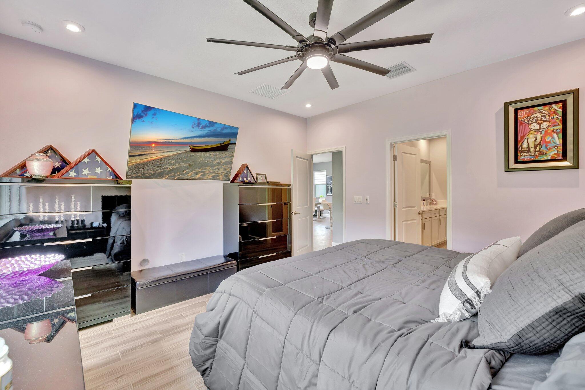 TELARO AT SOUTHERN GROVE - Residential