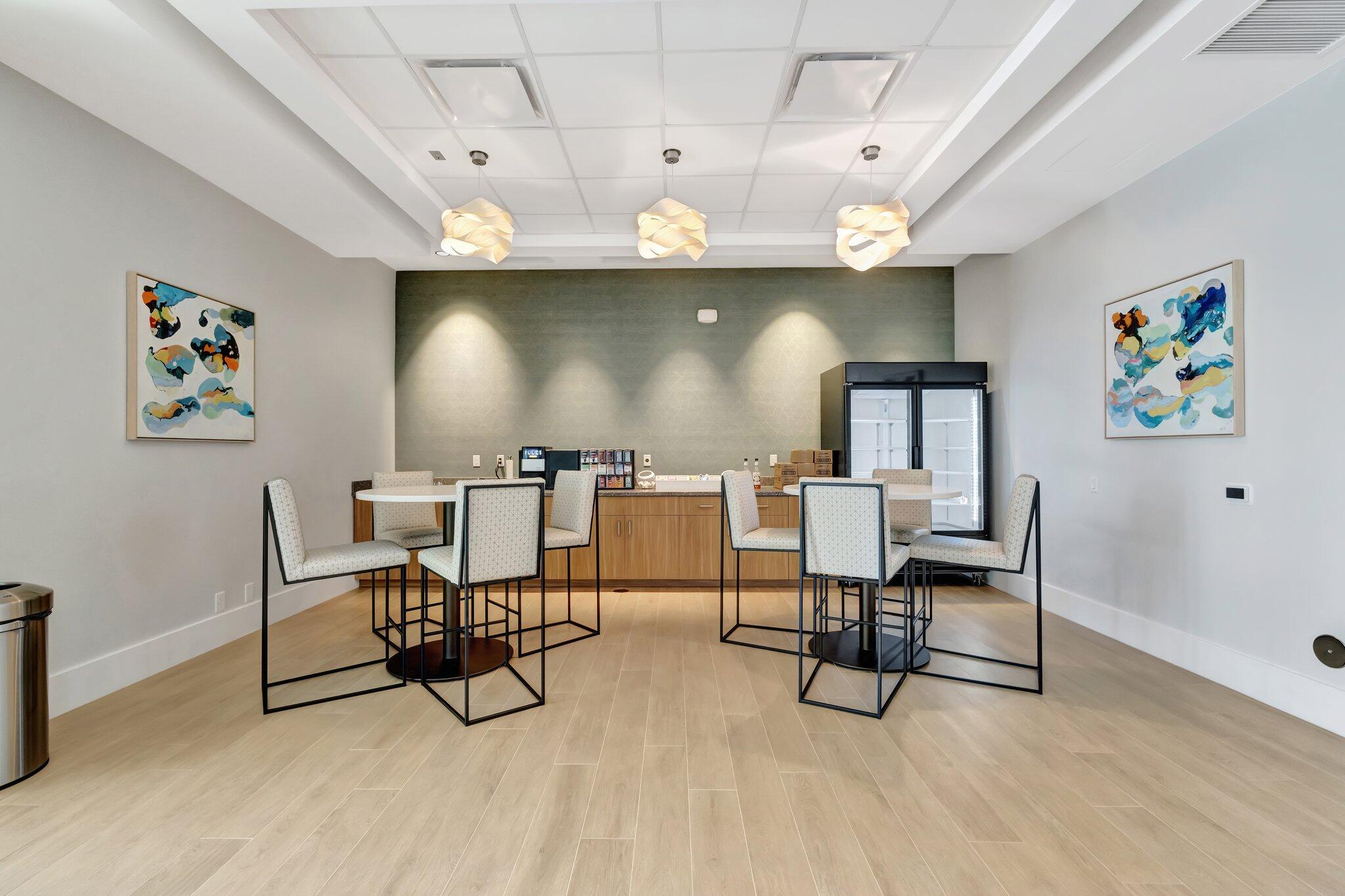 TELARO AT SOUTHERN GROVE - Residential