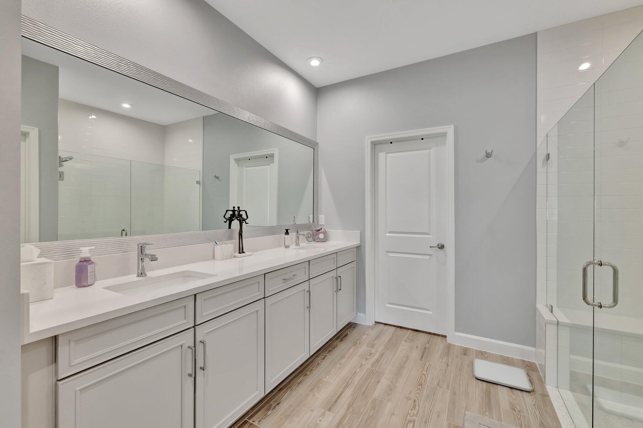 TELARO AT SOUTHERN GROVE - Residential