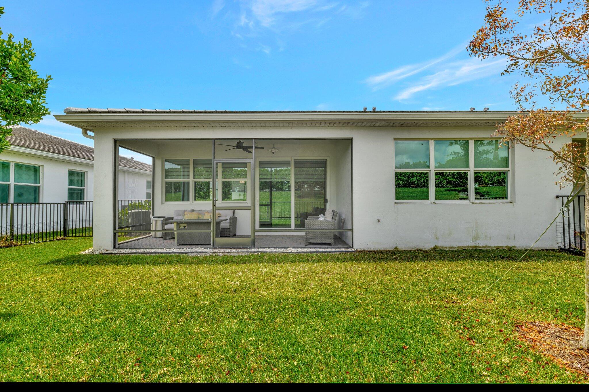 TELARO AT SOUTHERN GROVE - Residential