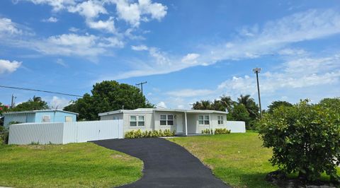 591 Seagrape Road Lantana FL 33462
