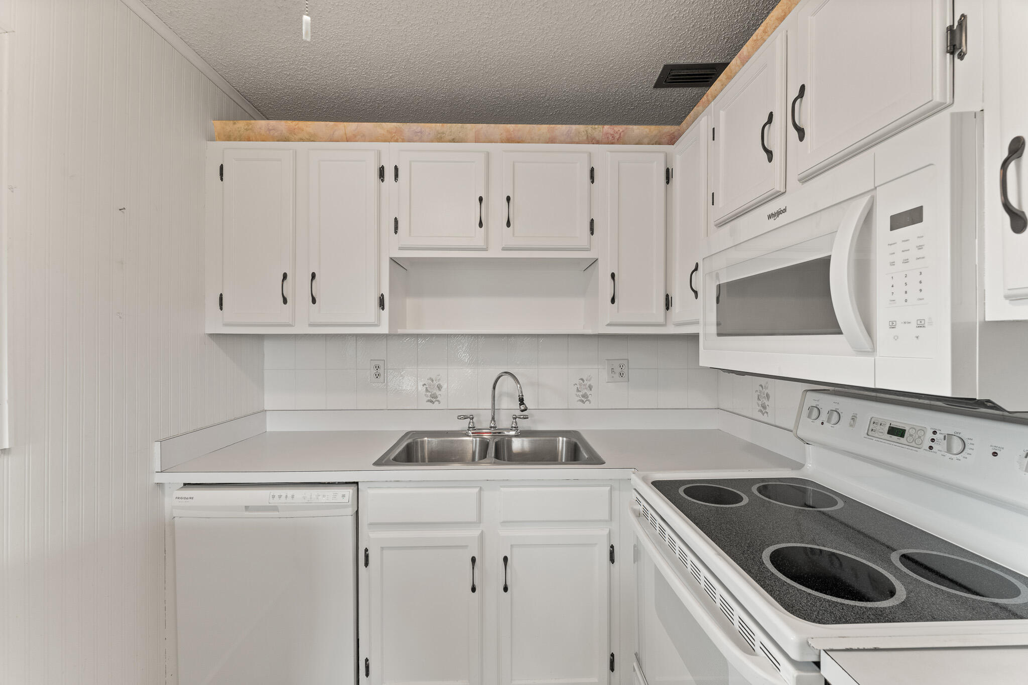 VISTA DEL LAGO CONDO - Residential