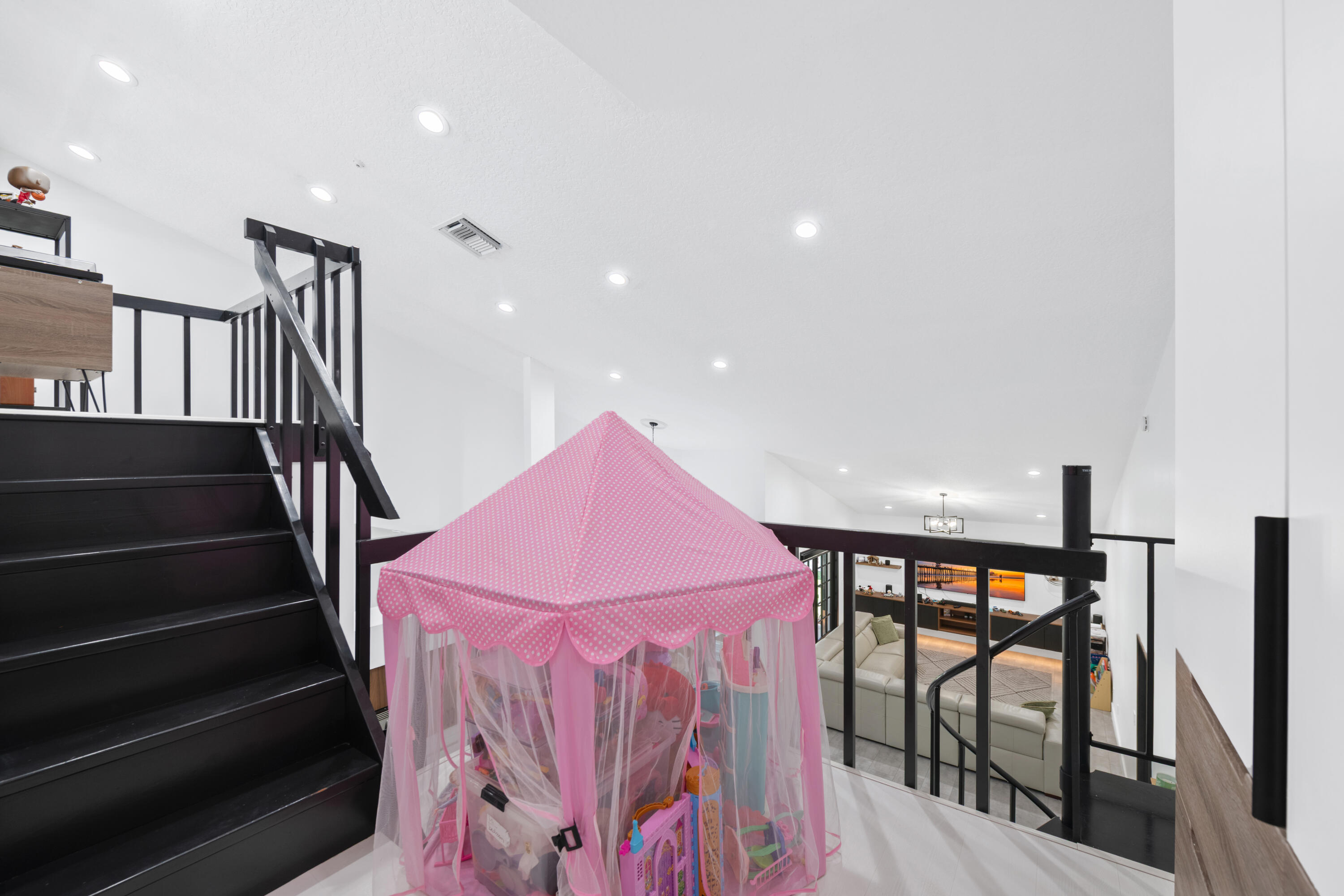 GREENVIEW SHORES - Residential