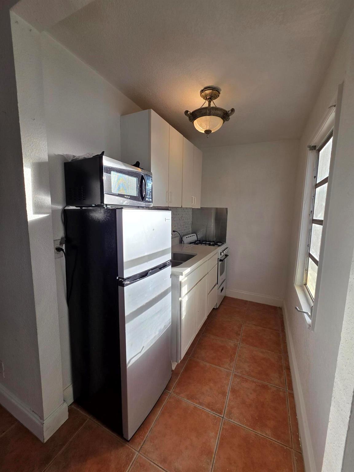 SOUTHWOOD HEIGHTS - Residential Lease