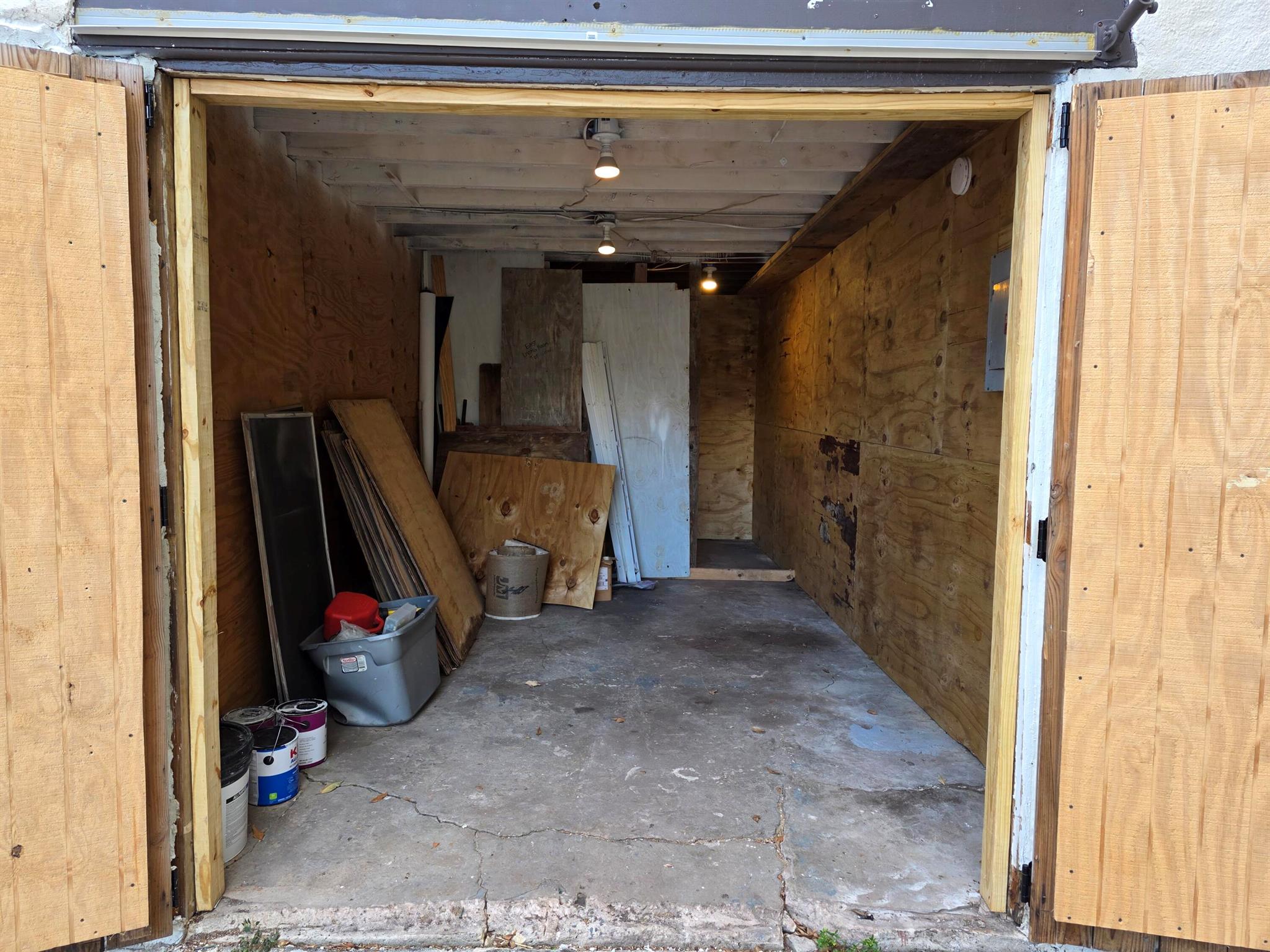 SOUTHWOOD HEIGHTS - Residential Lease