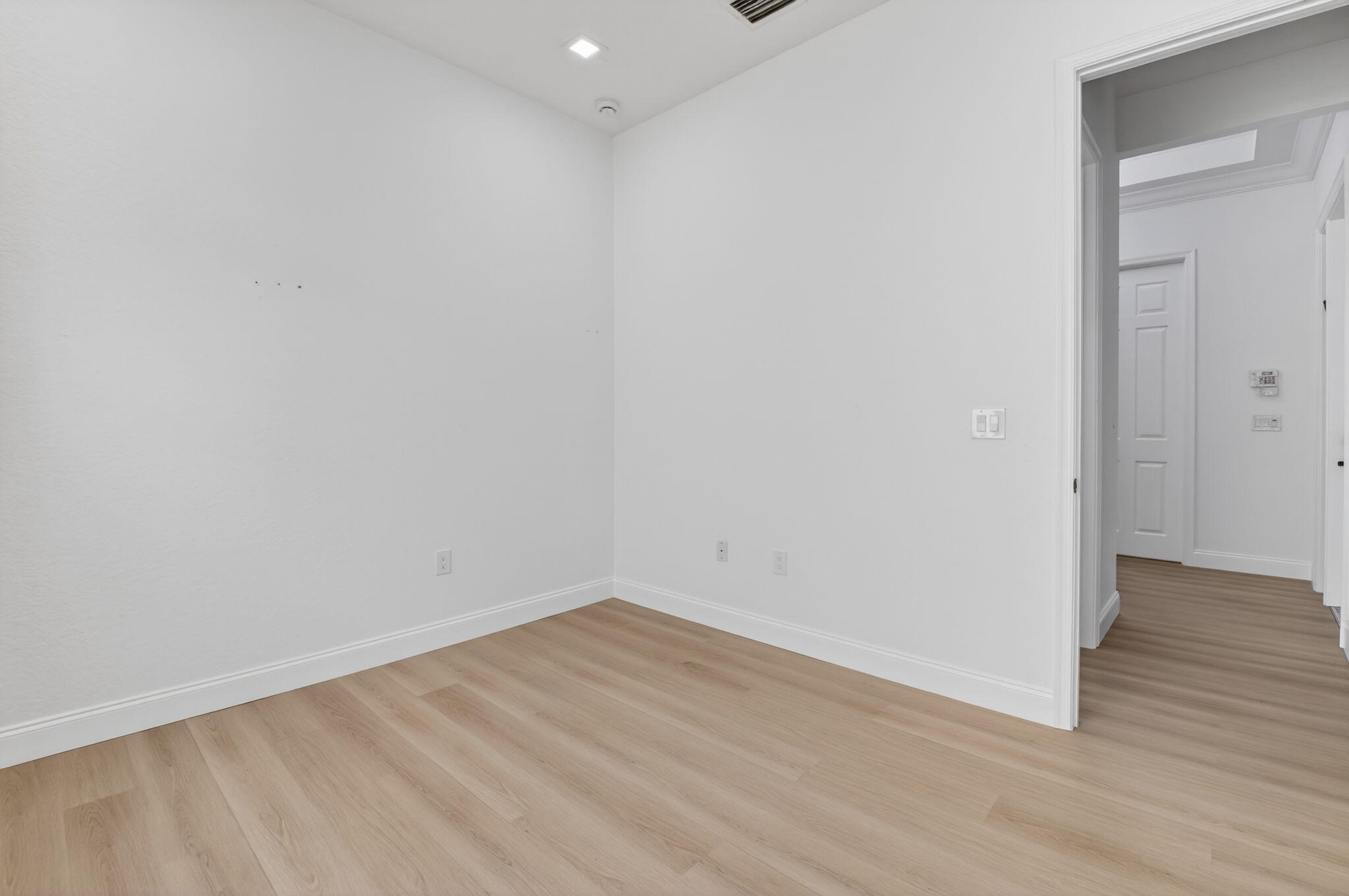 TRAILS AT CANYON - Residential Lease